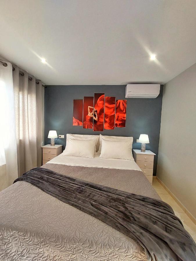 Maxim Apartment *